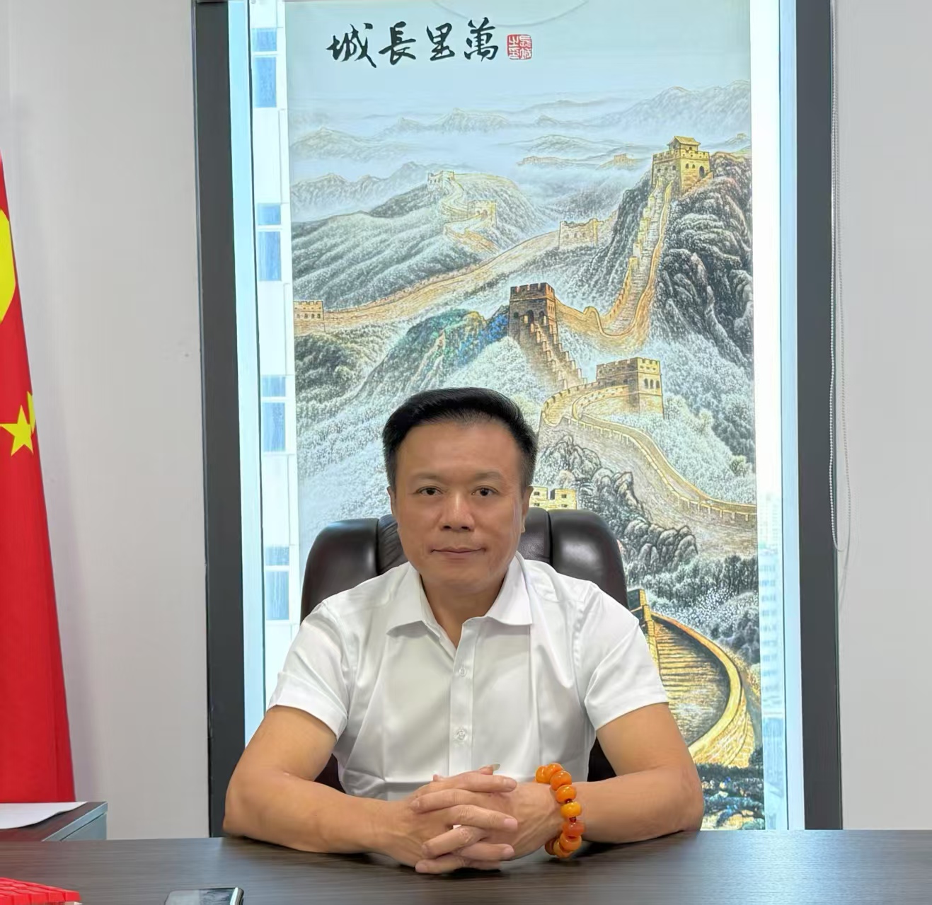 林虎履新国际记者协会主席 执掌世界报社及世界电视台